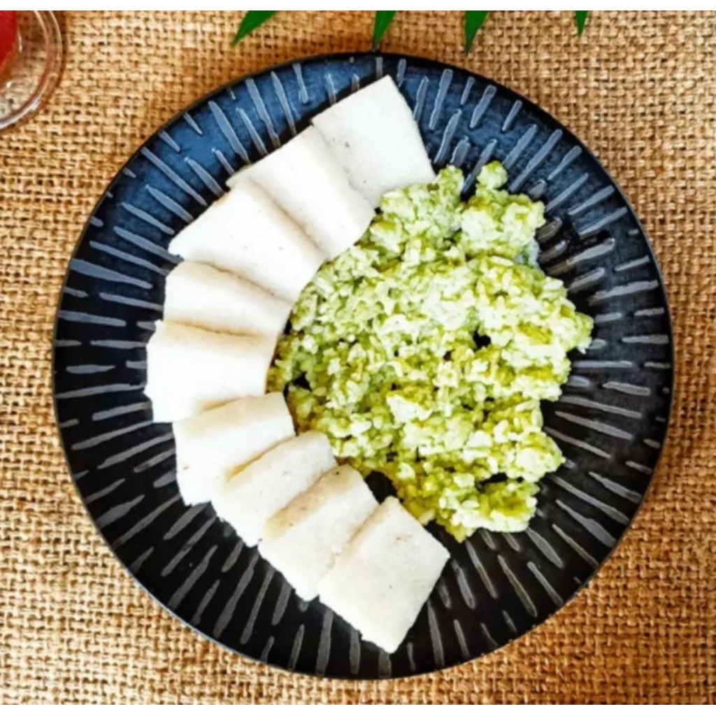 

Jeje Tujak Khas Lombok – Ketan Tumbuk & Kelapa Pandan Manis | Min. Order 1.5 Kg khusus pembelian sekitar lombok saja