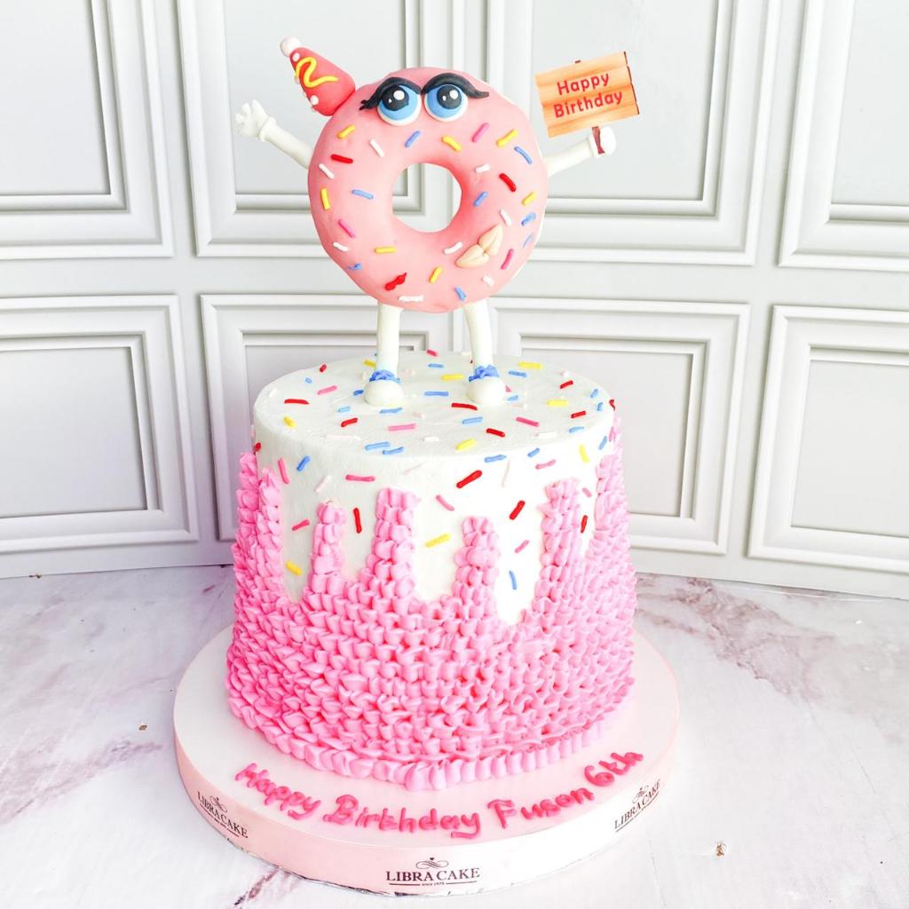 

Kue Ulang Tahun/Birthday Cake/Kue Ultah Tema Donat/Donat Birthday Cake/Kue Birthday Jakarta