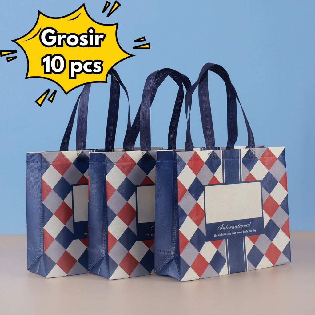 

10PCS Grosir Stock Tersedia Tas Spunbond Handle | Goodie Bag | Tote Bag | Souvenir | Hampers |untuk Toko Baju| Selamatan Haji Khitan Ultah Wedding 28x20x10 32x27x10 43x32x10 47x36x10