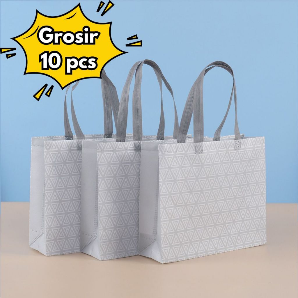 

10PCS Grosir stock tersedia Tas Spunbond Handle | Goodie Bag | Tote Bag | Souvenir | Hampers |untuk Toko Baju| Selamatan Haji Khitan Ultah Wedding 28x20x10 32x27x10 43x32x10 47x36x10