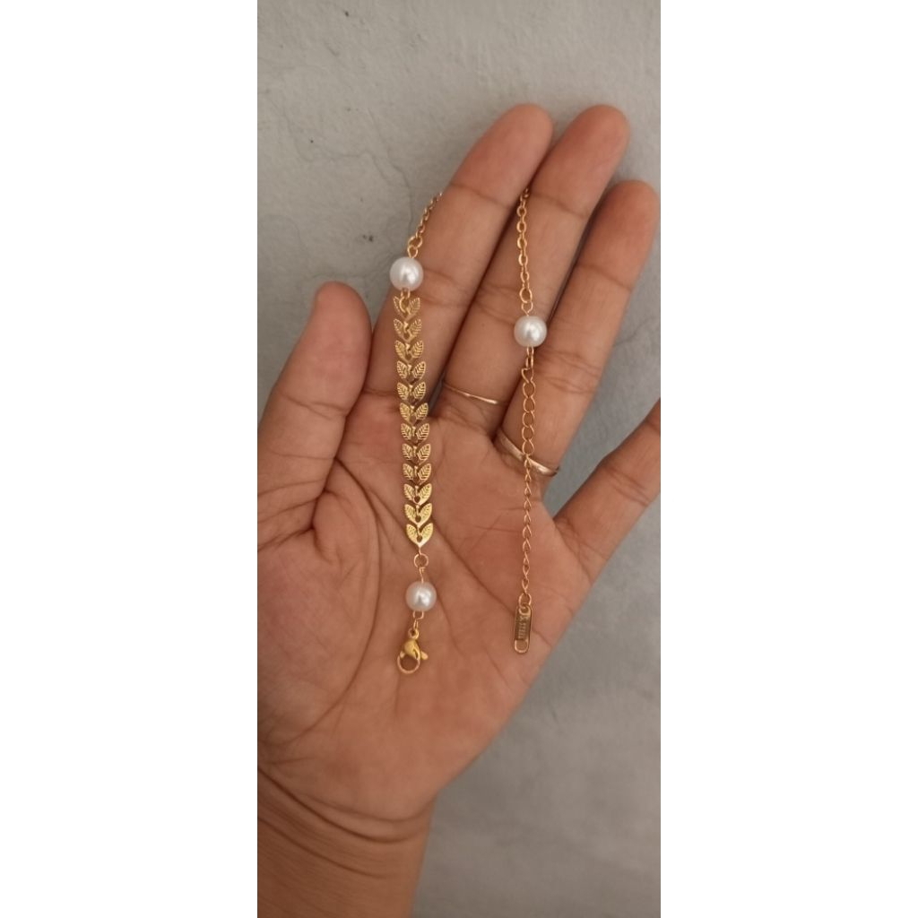 gelang emas daun titanium viral terbaru