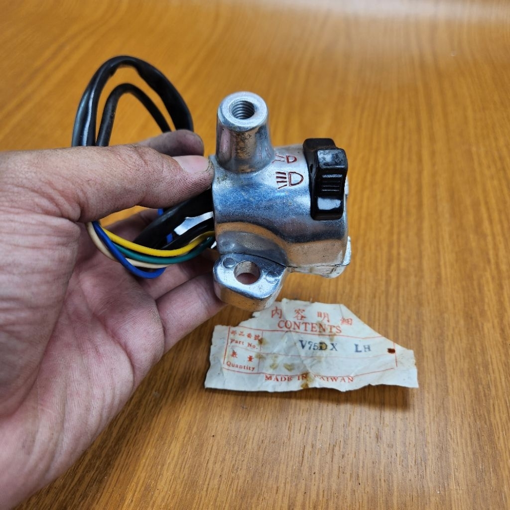 holder kiri yamaha v75