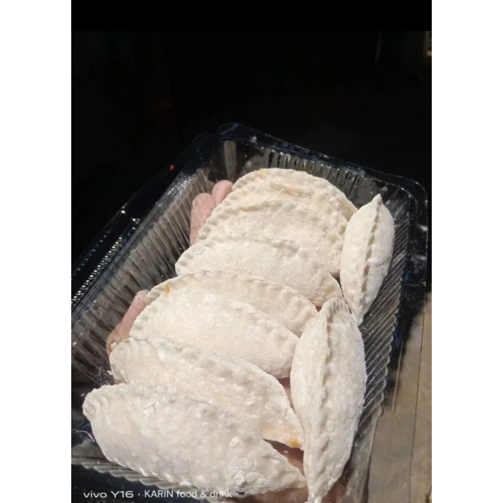 

cireng frozen (ayam suwir) 1 pack isi 10 biji Rp.7000...u