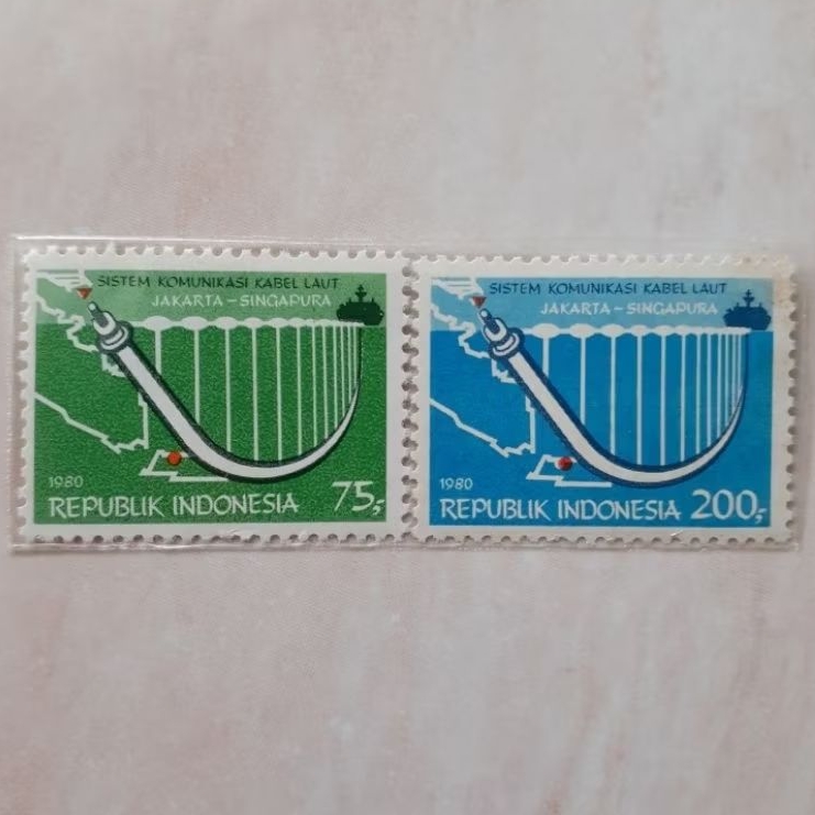 

Perangko Indonesia Sistem Komunikasi Kabel Laut (Singapore-Indonesia Submarine Cable) Tahun 1980 set lengkap - 2pcs