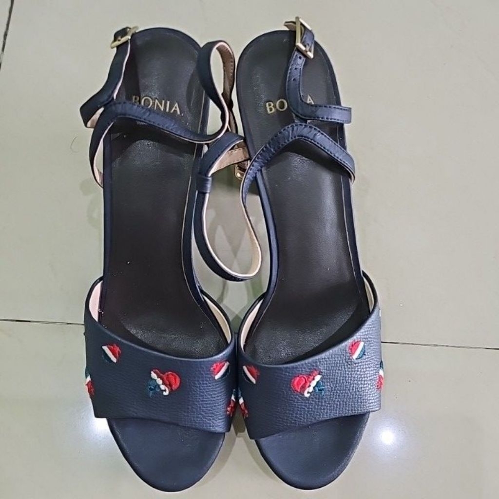 PRELOVED BLOK HEELS BONIA