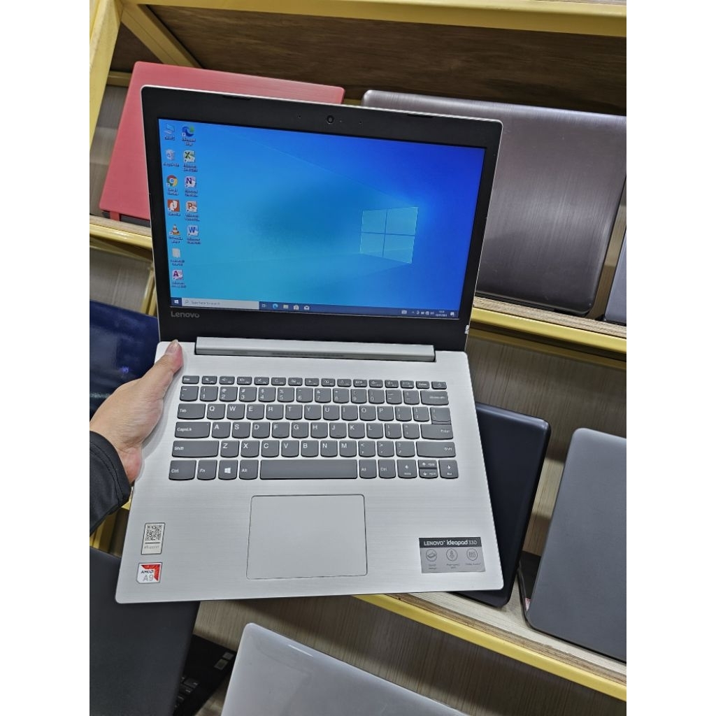 LAPTOP LEPTOP LENOVO IDEAPAD 330 WARNA SILVER AMD A9-9425 RAM 4GB SSD 128GB SECOND PREMIUM