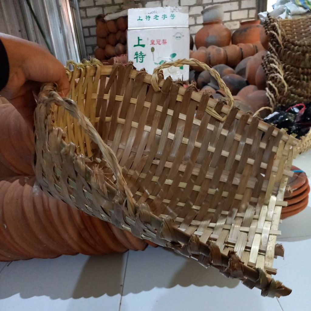 Ekrak Anyaman Bambu Tanpa Tangkai (Lebar 41cm).
