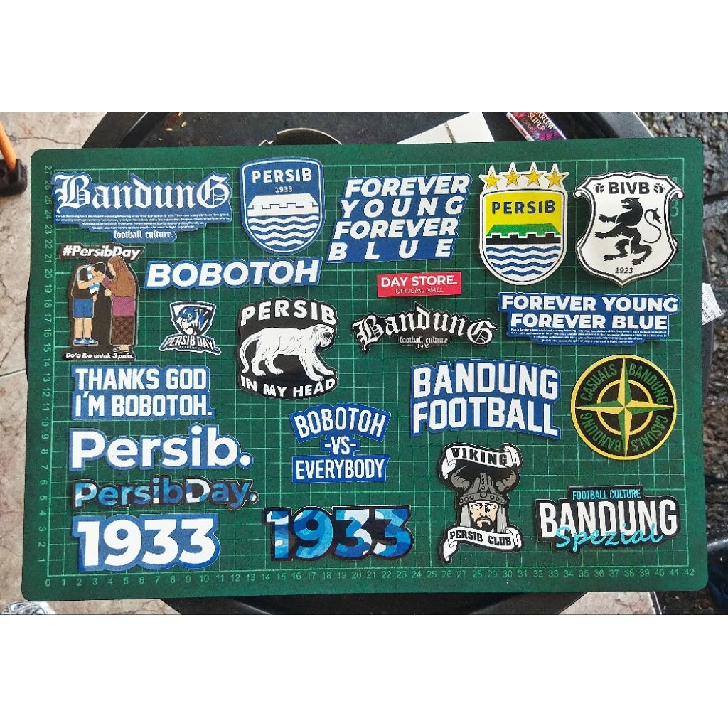 

PERSIB DAY Stiker Sticker Persib Bandung Bobotoh Casual Hooligan Ultras Gambar Tempel