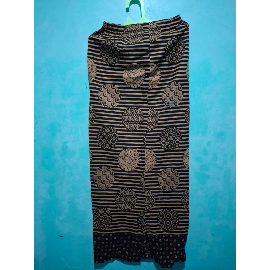 Preloved Rok Batik Hitam Coklat