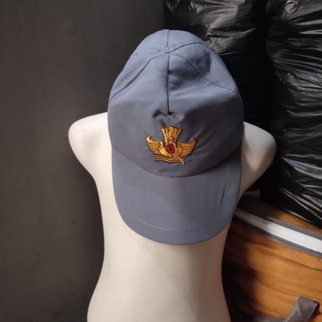 (kk2) topi SMA preloved