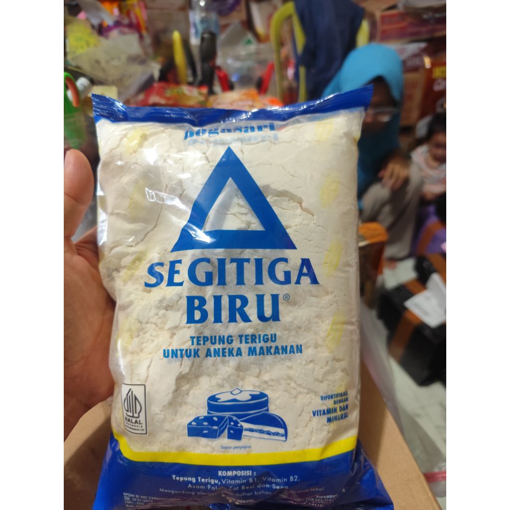 

Segitiga Biru tepung
