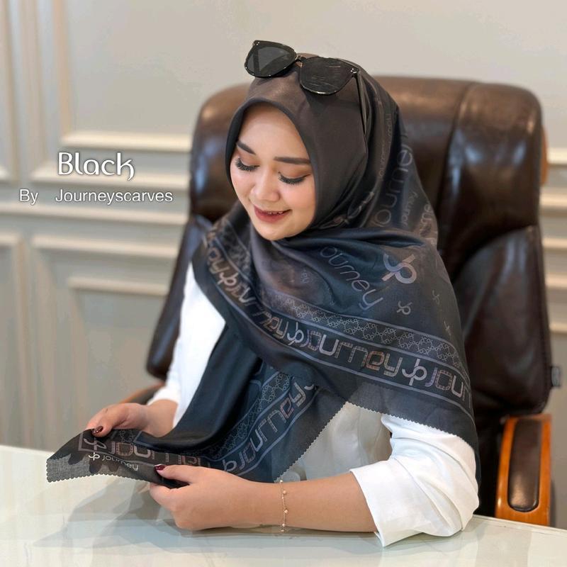 Rainbow black Hijab Journey Segi Empat