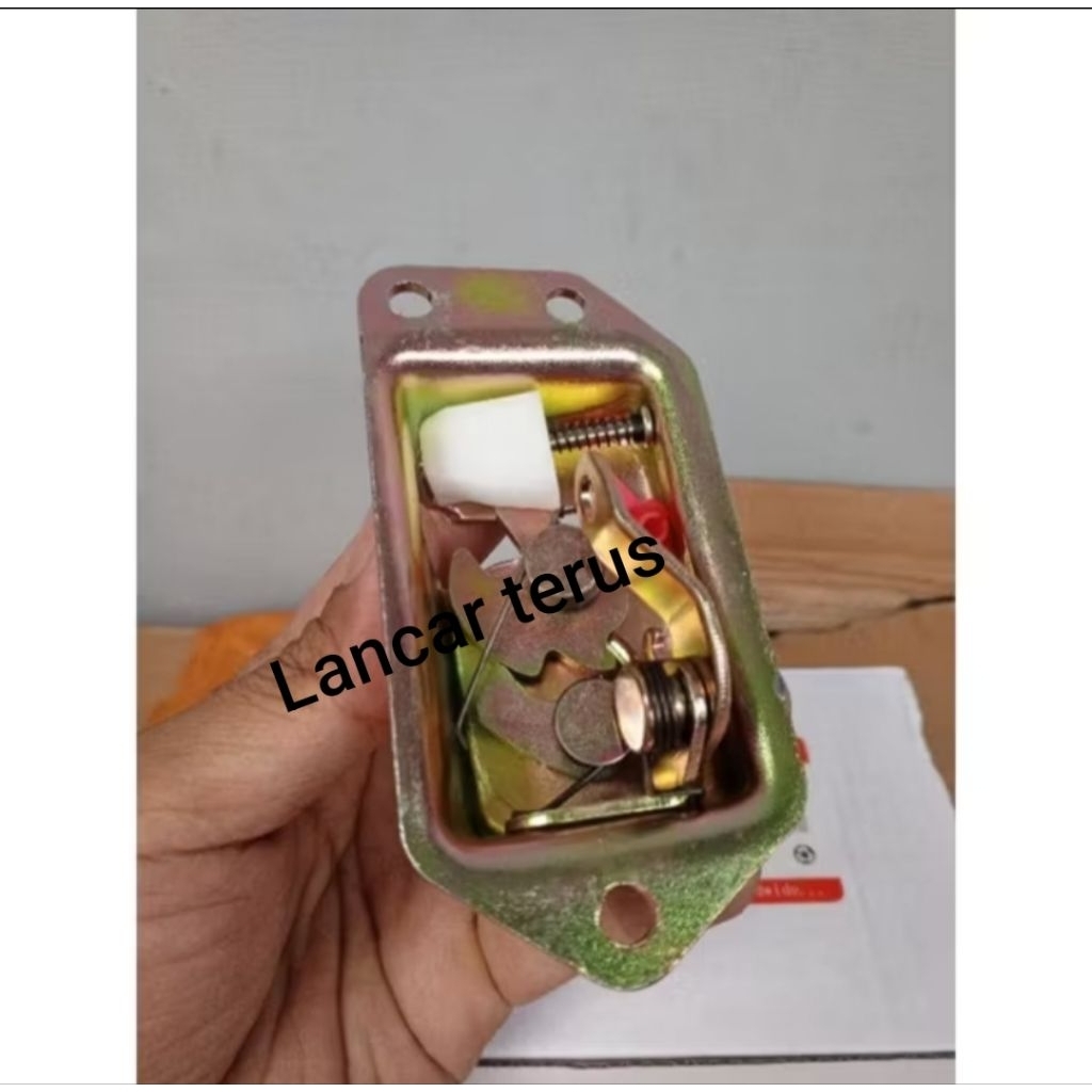door lock pintu bagasi belakang karoseri L300 Futura carry extra elf