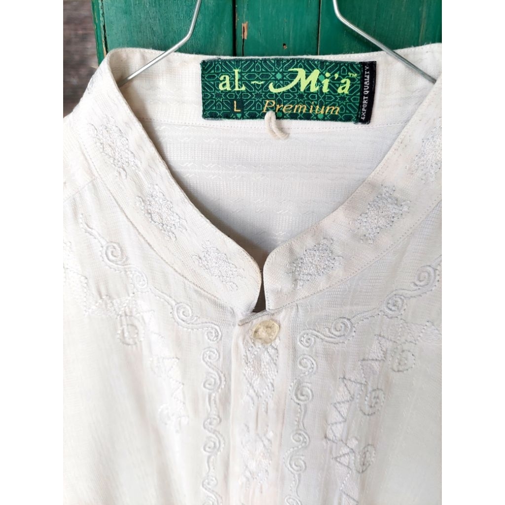 koko preloved branded ALMIA