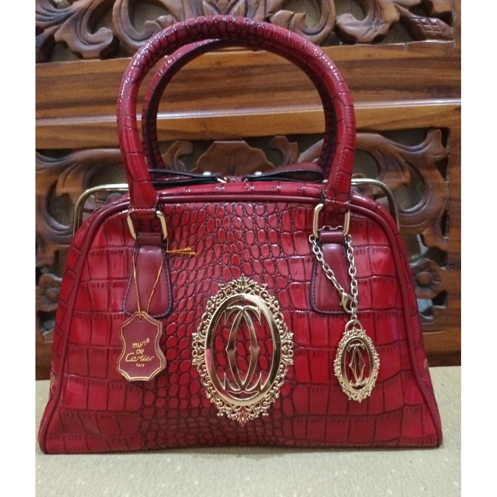 tas pesta merah mewah