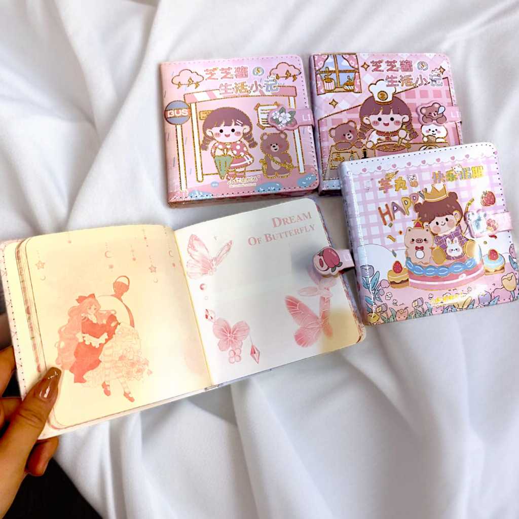 

GEM - DIARY PUTAR PU CAPYBARA | DIARY PU MOMO ANIME | DIARY PUTAR KUROMI HELLO KITTY CINAMORROL | NOTEBOOK MAGNET | DIARY MAGNET | PLANNER DIARY | WEEKLEY PLANNER DIARY | BUKU AGENDA HARIAN KAWAII