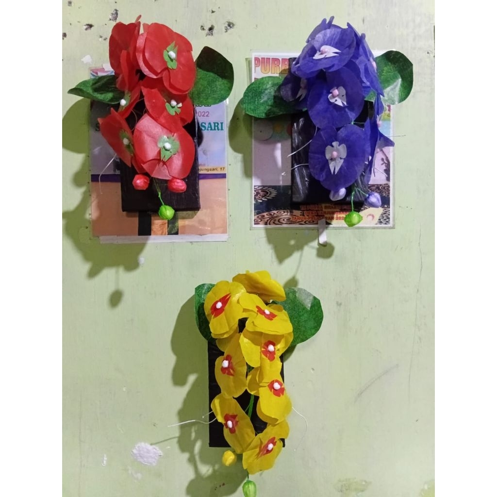READY...BUNGA ANGGREK DINDING DARI PLASTIK KRESEK..