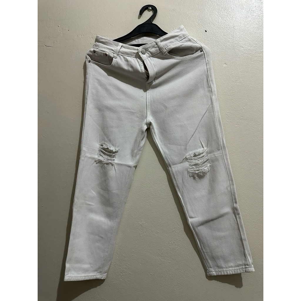 preloved ripped jeans