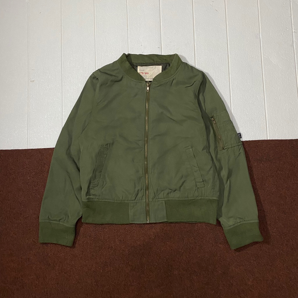 jaket wanita nicole club size M