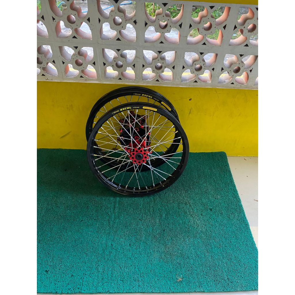 Velg Semi Cacing CRF 150 L Ring 17 Tanpa Ban Custome Sticker Takasago Excel Asia