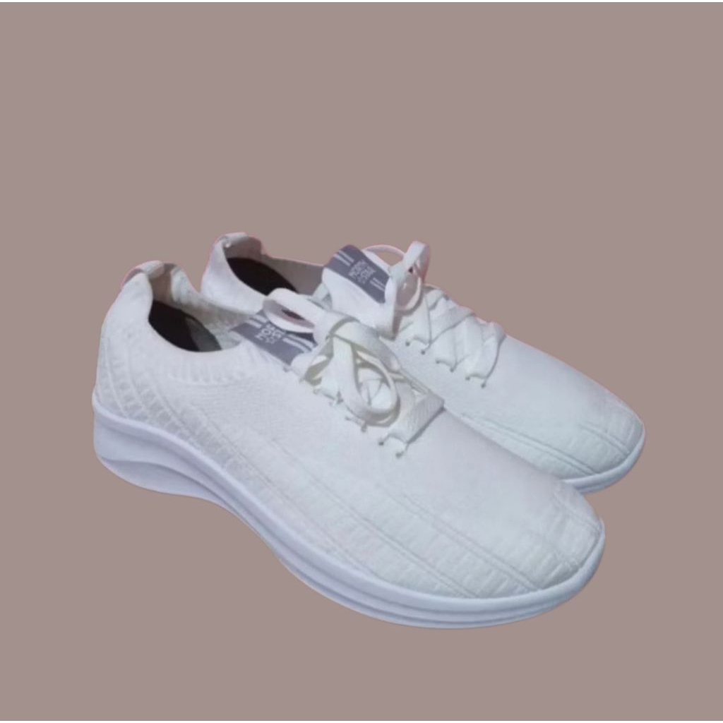 Sepatu Sneakers NORTH STAR BATA warna putih