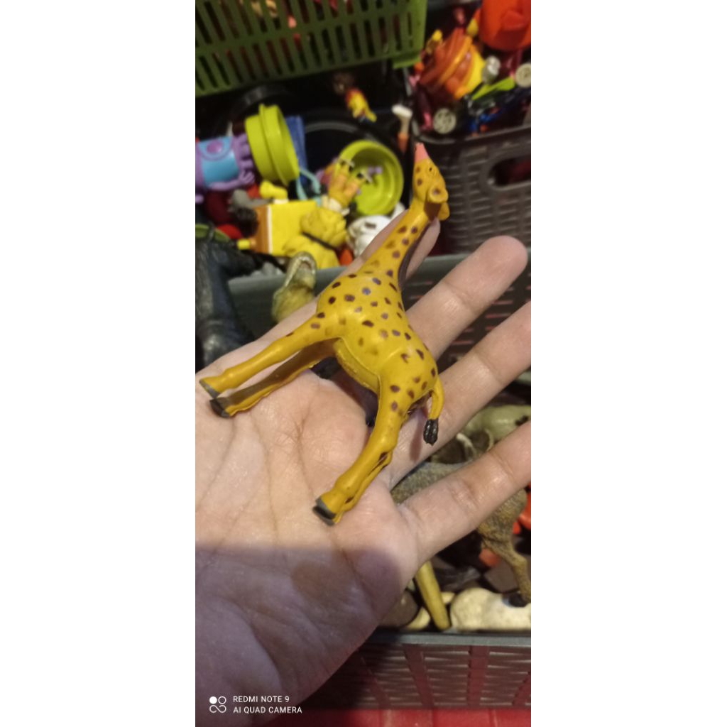 Figure - Hewan Jerapah - ORIGINAL (Preloved)