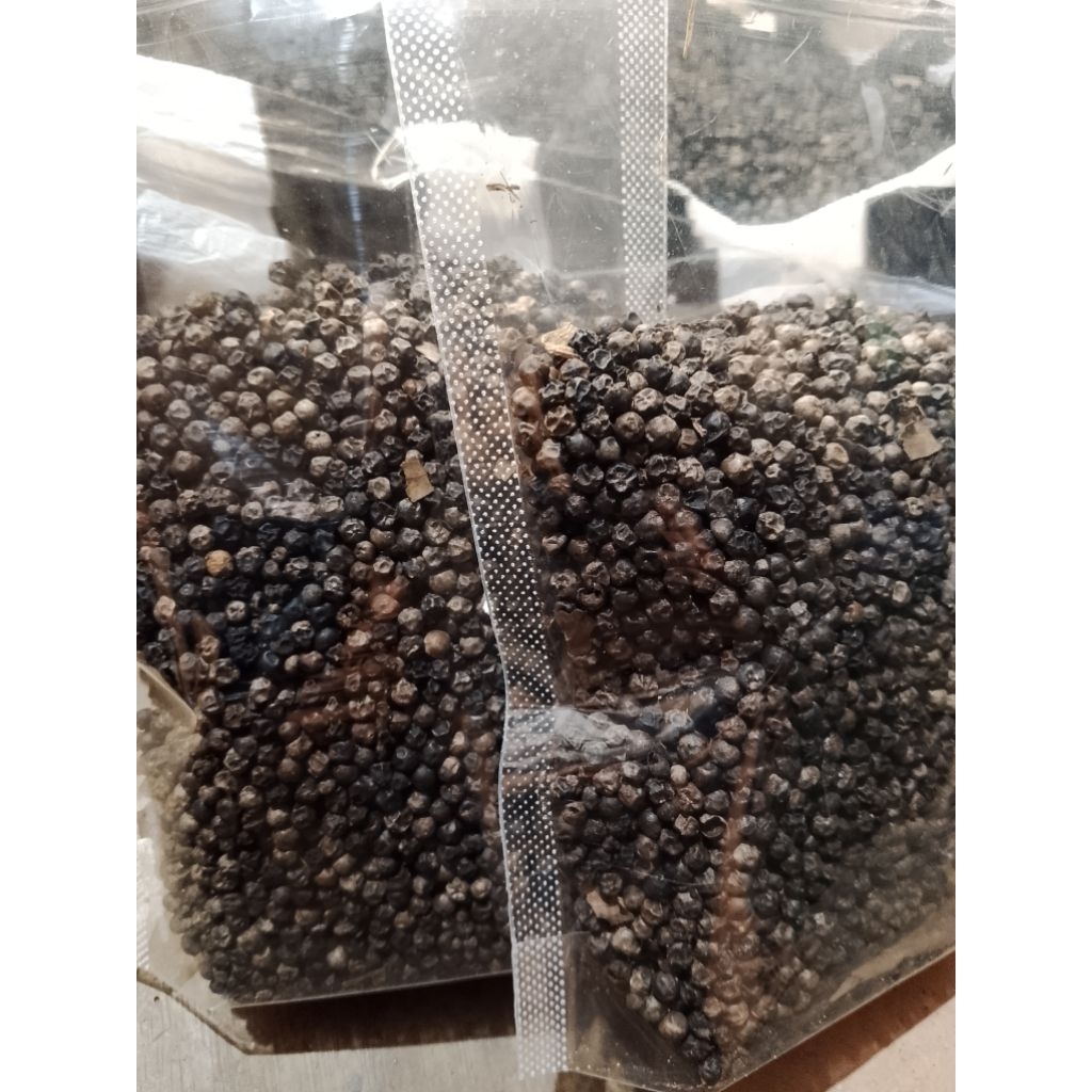 

Marica hitam utuh butiran untuk bahan bumbu dan rempah