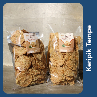 

Keripik Tempe, Keripik Sagu, Keripik Tempe Menjes dan Kedelai Telur Bu Anah