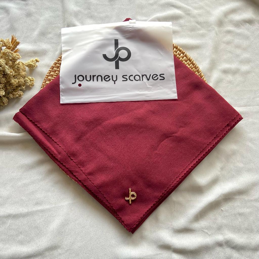 Hijab Segiempat Polos Merah Maroon Marun 110x110