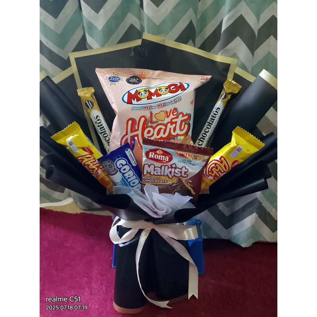 

SNACK BOUQUET//BOUQUET SNACK makanan jajanan murah untuk kado//Hadiah Ulang tahun Birthday, Wisuda dll