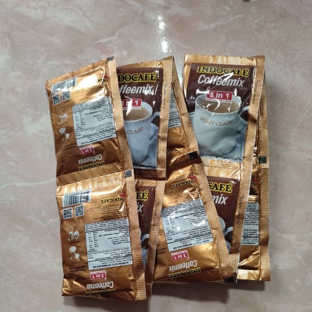 

KOPI INDOCAFE COFFEMIX 3IN1 20GR RENCENG (ISI 10)