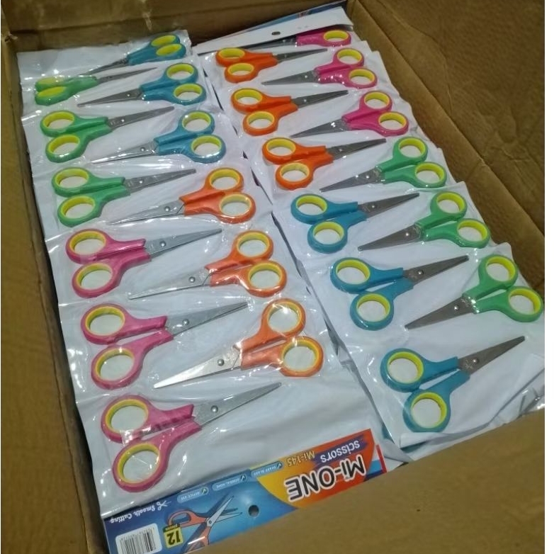 

1 renteng (12 biji) Gunting kecil Mi-One