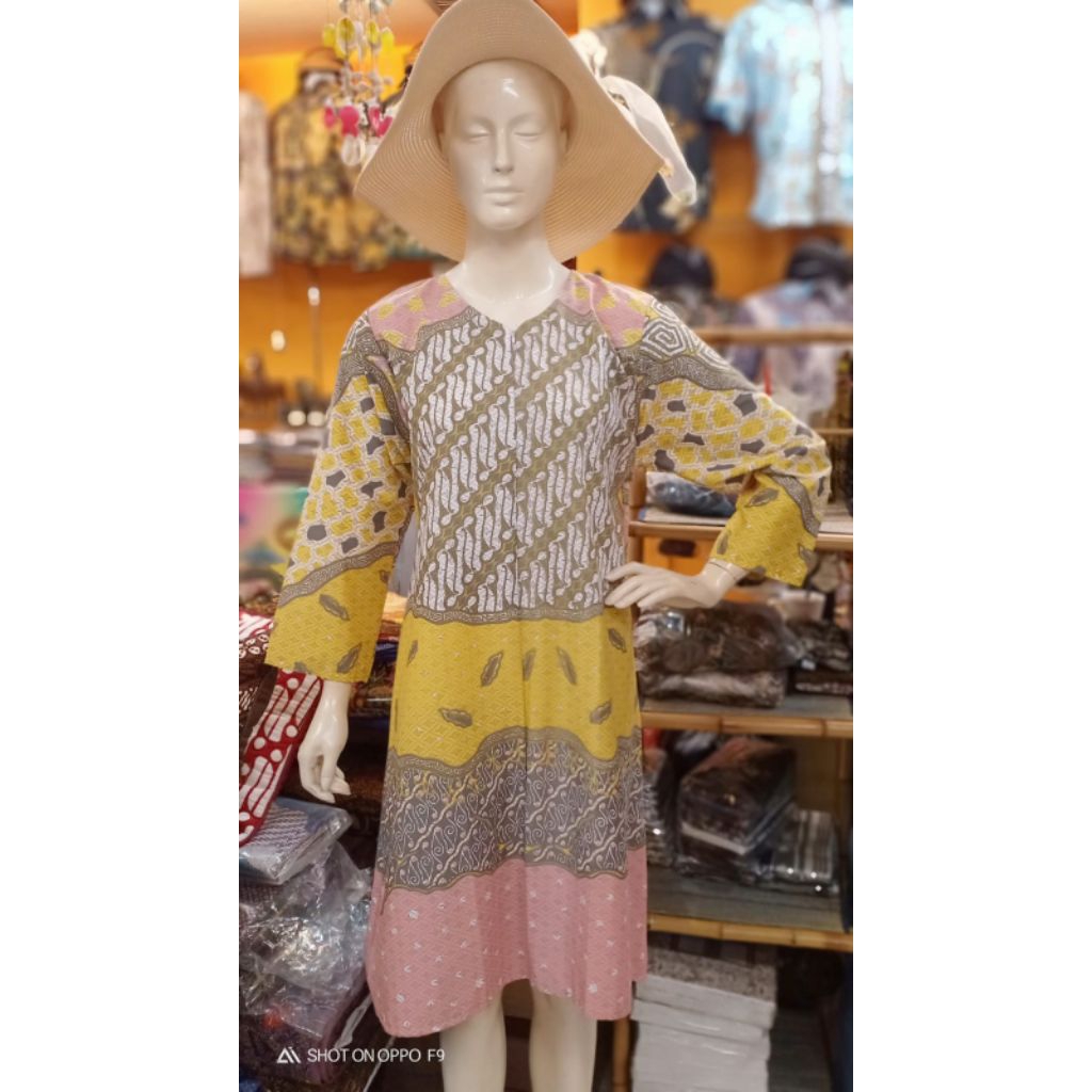 Bakul batik, tunik lengan panjang