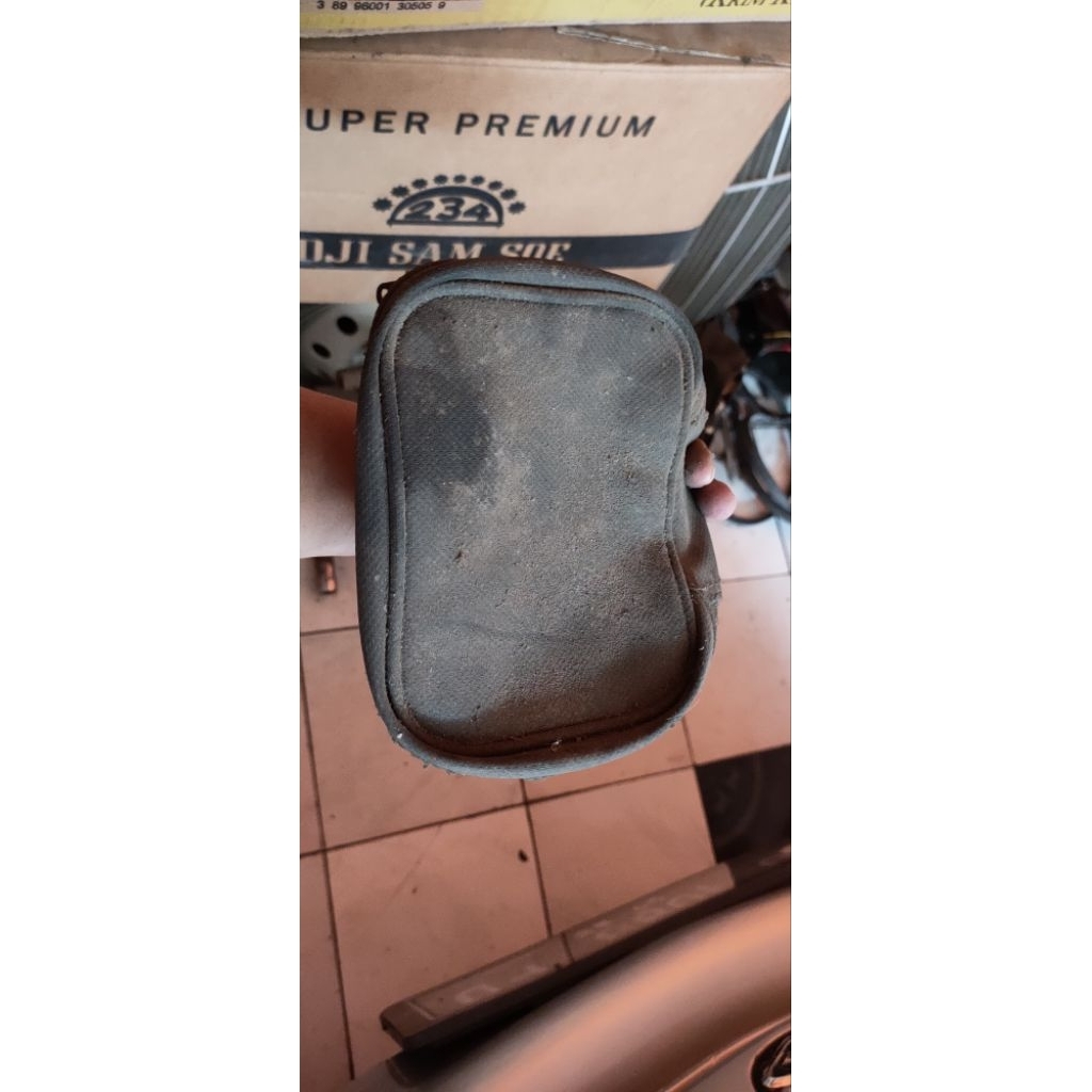 tas toolkit KLX S L dtrecker old kondisi copotan original cuman kotor blm sempet cuci