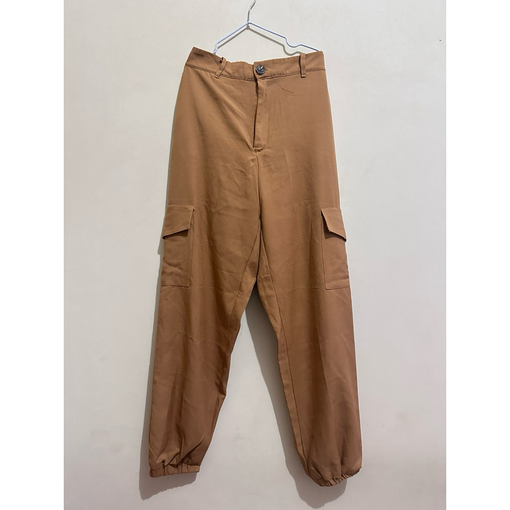 #33 PRELOVED - Celana panjang cargo wanita warna coklat bahan lentur