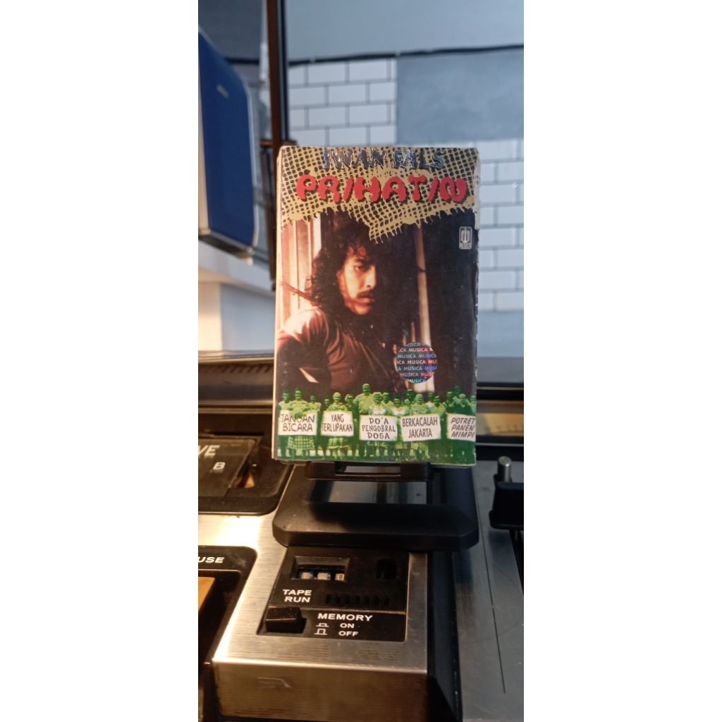 KASET IWAN FALS PRIHATIN