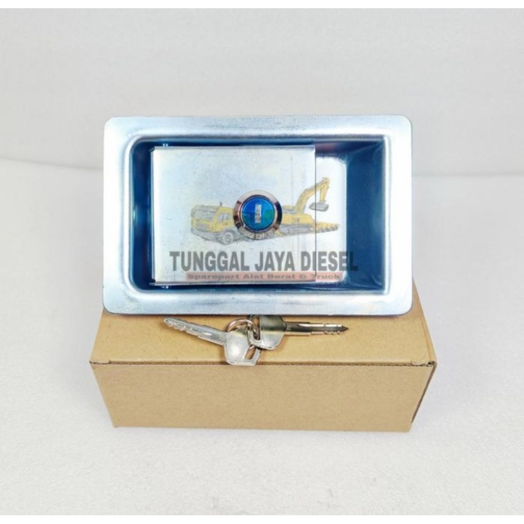 TUTUP KUNCI PINTU POMPA HIDROLIK SK200 DOOR LOCK POMPA SK200-8 KOBELCO