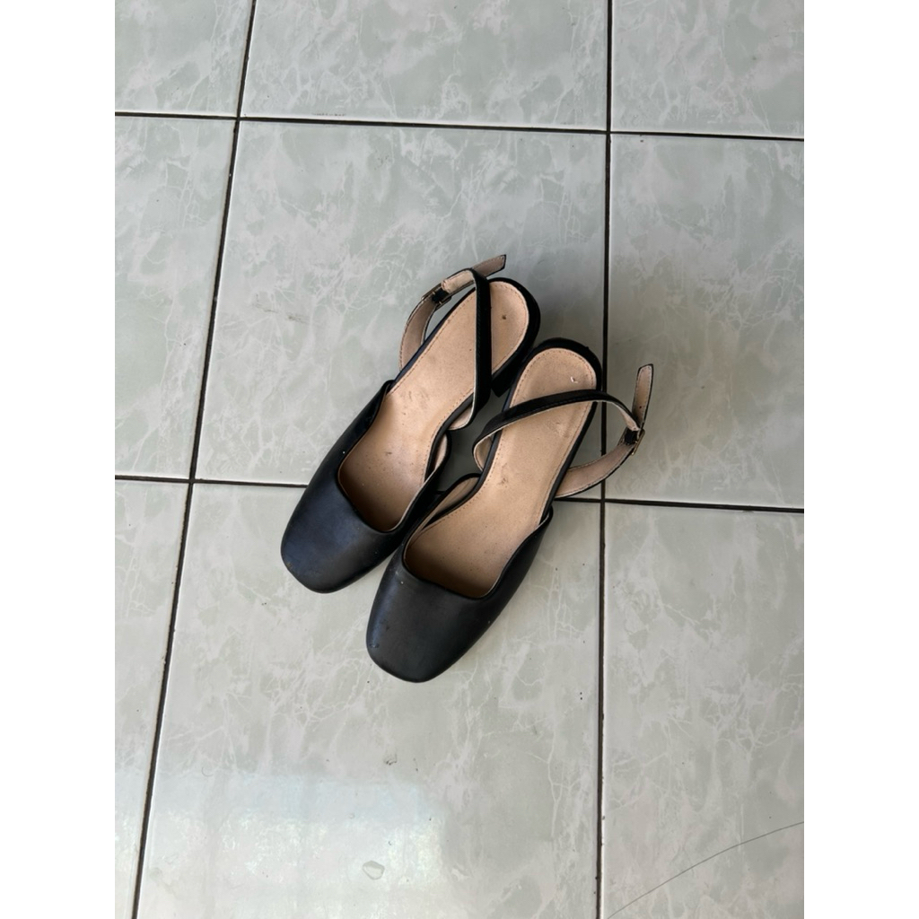 Preloved sepatu payless
