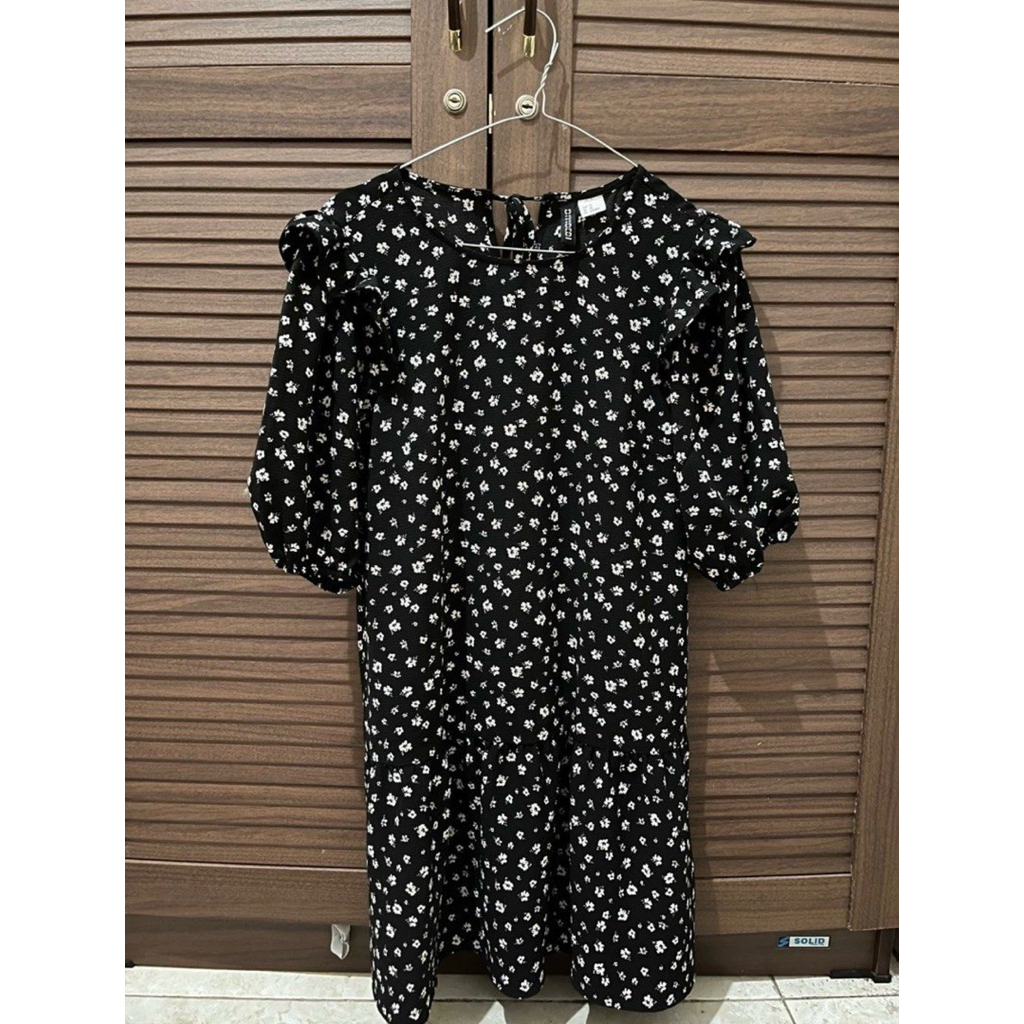 Preloved - H&M Floral Dress