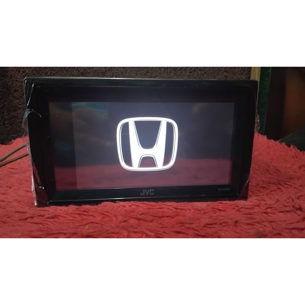 head unit dabeldin JVC-KW-V320BT standar mobil honda