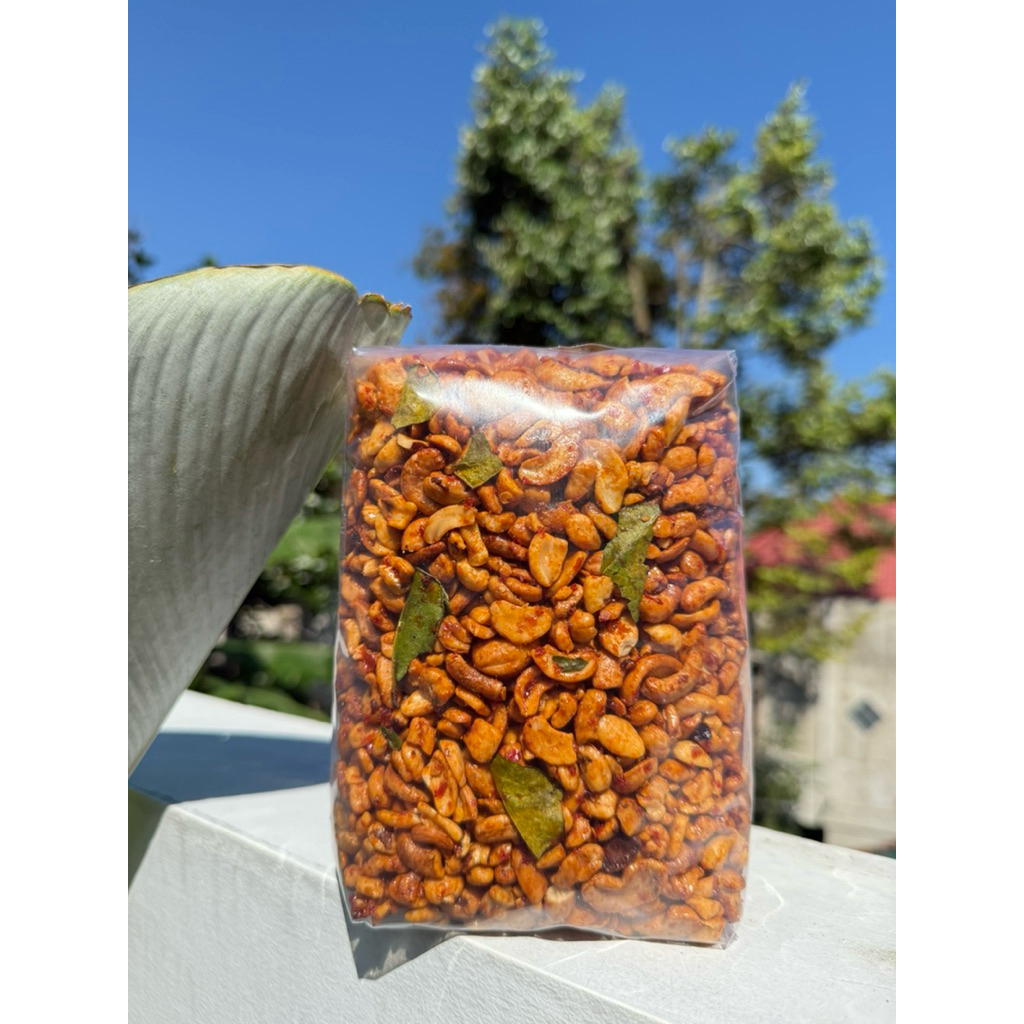 

KACANG METE REMUKAN PEDAS MANIS 1 KG