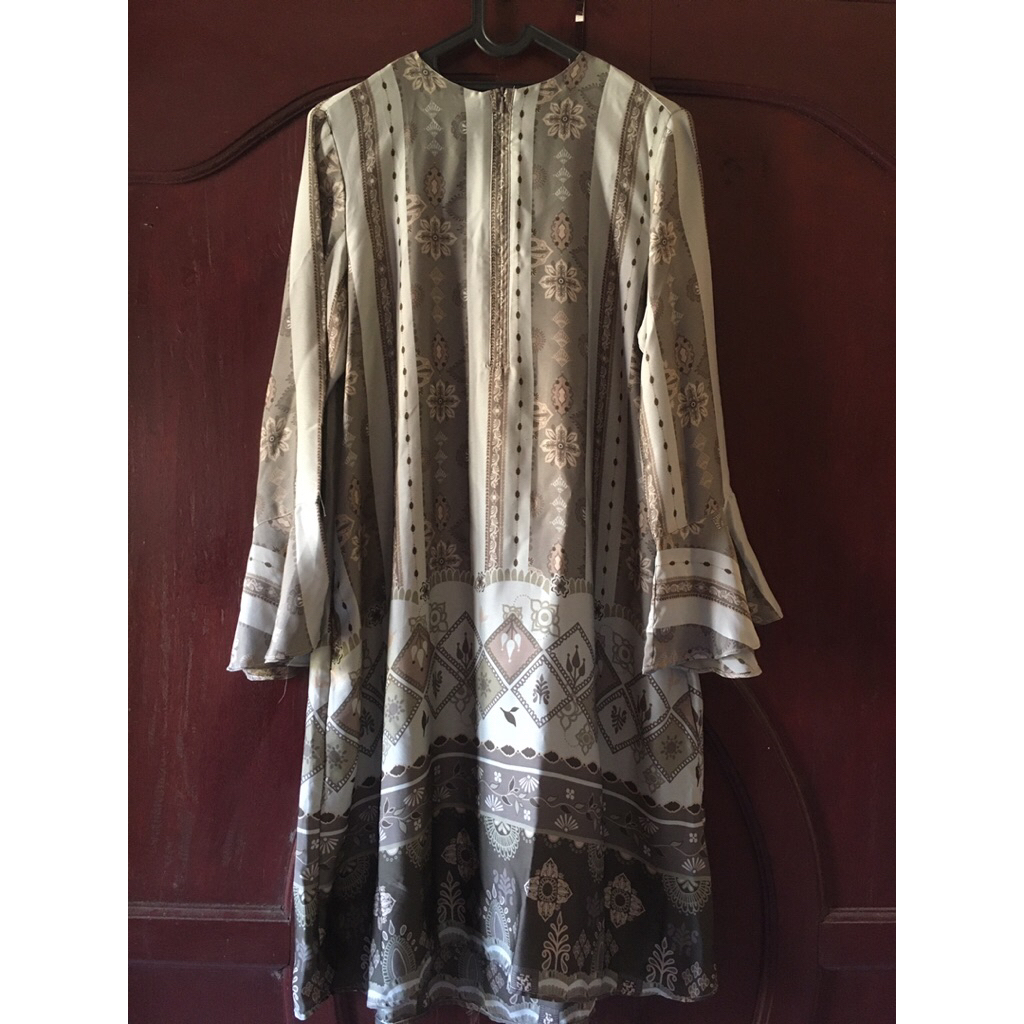 preloved heaven light tunik