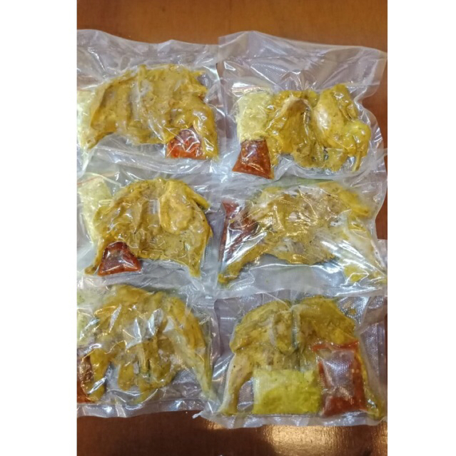 

Ayam goreng ungkep serundeng plus sambel maknyus