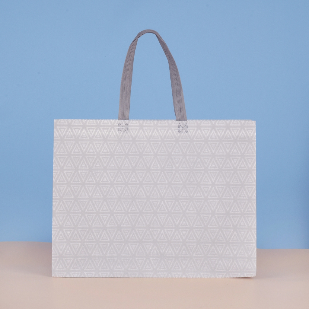 

【Ready Stok Kirim Cepat】Tas Spunbond/ Tas Souvenir/Tas Belanja/Tas Koper/Bingkisan Hadiah/Hampers/Goodie bag/ Utk Nikahan Acara Sekolah Ulang Tahun/Warna-warni/Berkualitas/Premium/Grosir/Murah/Bisa Sablon Nama/logo