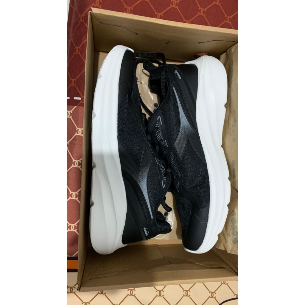 SEPATU DIADORA BNIB SPORTS STATION