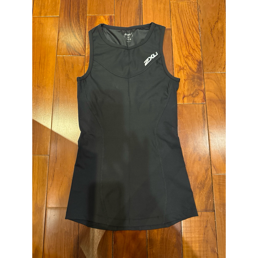 PRELOVED 2XU Women Compression Singlet Size S