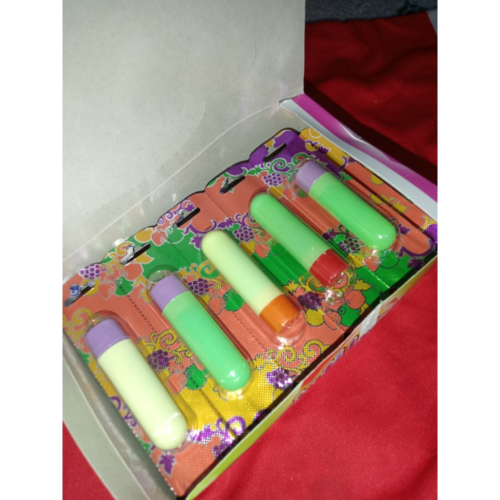 

Biutily gum/permen karet bentuk lipstik/permen lucu/permen unik