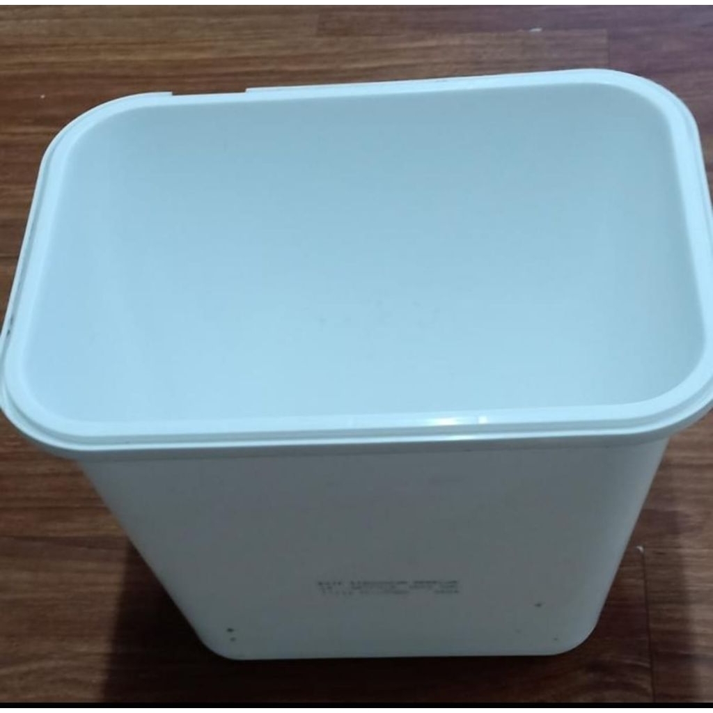 Box Es Krim Bekas 8 Liter