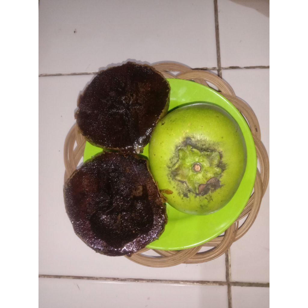 

Blacksapote | giant | sawo mexico | buah