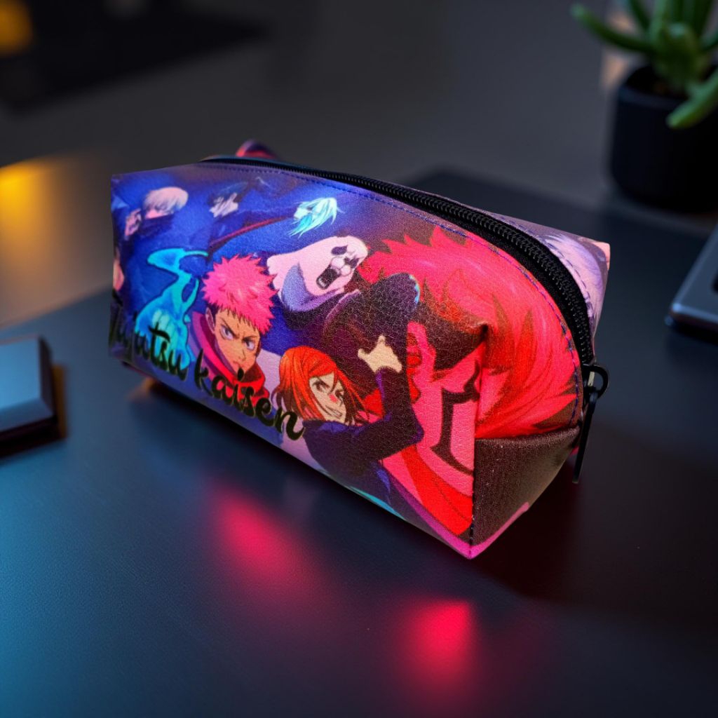 

Kotak Pensil Tahan Percikan, Tempat Pensil Motif Karakter Jujutsu Kode 01